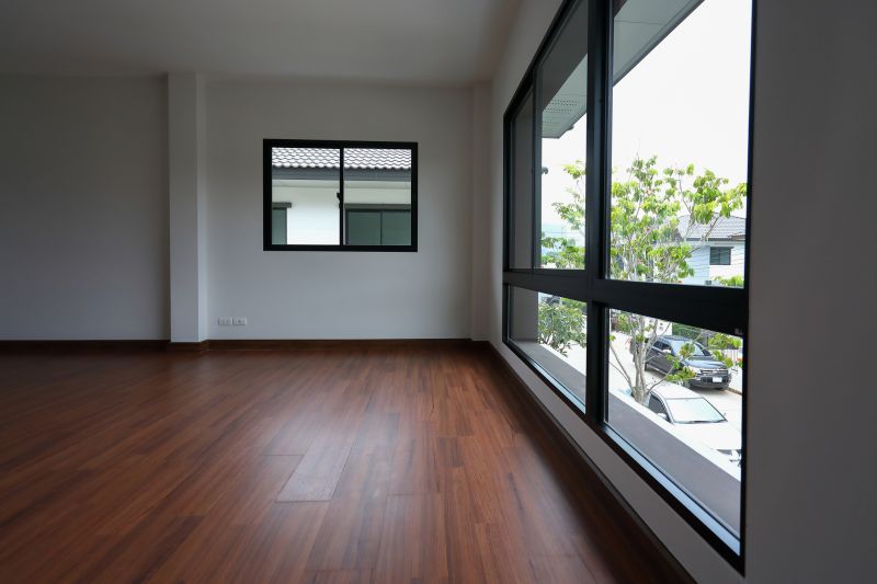 Laminate Floor Replacement in Beverly Hills, CA